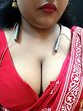 Sophiaboudi online show from October 2025 05:59:01 PM