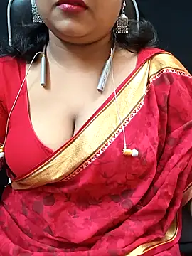 Sophiaboudi online show from October 2025 06:19:02 PM