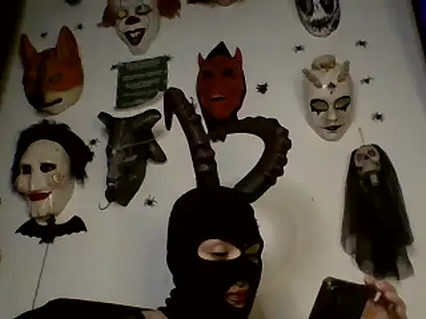 Snapshot of FeticheMacabre chatting on December 2024 02:07:02 AM FeticheMacabre online show from December 2024 02:07:02 AM