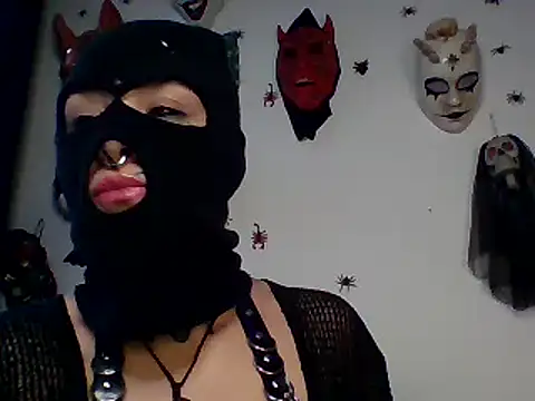 Snapshot of FeticheMacabre chatting on December 2024 09:37:02 PM FeticheMacabre online show from December 2024 09:37:02 PM