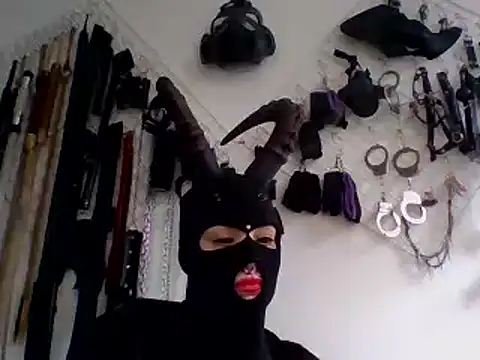 Snapshot of FeticheMacabre chatting on December 2024 07:11:02 PM FeticheMacabre online show from December 2024 07:11:02 PM