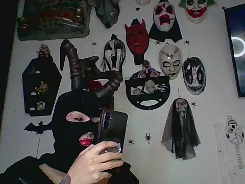 Snapshot of FeticheMacabre chatting on October 2025 11:38:01 PM FeticheMacabre online show from October 2025 11:38:01 PM