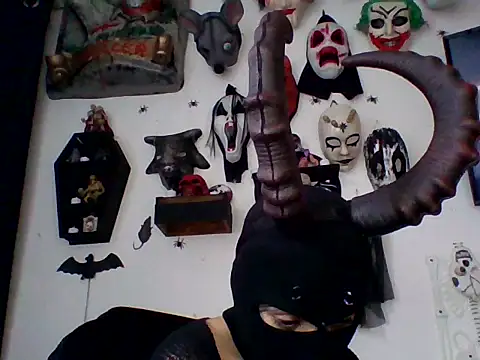 Snapshot of FeticheMacabre chatting on October 2025 03:47:02 PM FeticheMacabre online show from October 2025 03:47:02 PM