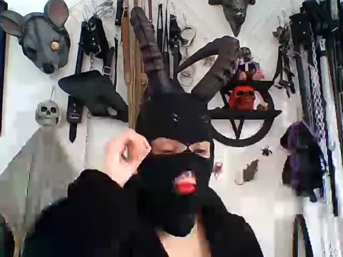 Snapshot of FeticheMacabre chatting on July 2026 05:20:01 PM FeticheMacabre online show from July 2026 05:20:01 PM
