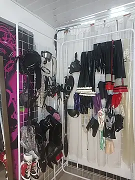 Snapshot of LatexDevil_Blondie chatting on May 2026 01:41:01 PM LatexDevil Blondie online show from May 2026 01:41:01 PM