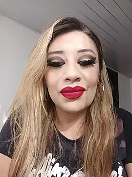 Snapshot of LatexDevil_Blondie chatting on July 2026 01:15:01 PM LatexDevil Blondie online show from July 2026 01:15:01 PM