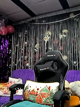 Snapshot of KikiXRed chatting on February 2026 05:27:02 AM KikiXRed online show from February 2026 05:27:02 AM