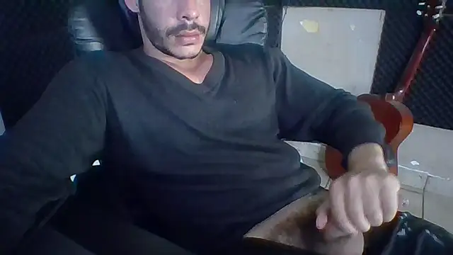 MachoScorpionCaralho online show from July 2026 06:32:02 PM