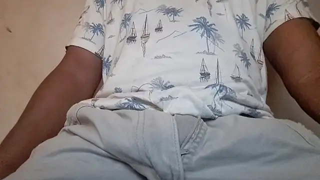 Snapshot of royblackbigpvt chatting on November 2025 06:41:02 PM royblackbigpvt online show from November 2025 06:41:02 PM