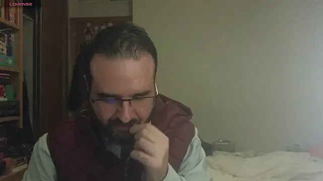 curiosillo83 online show from March 2025 12:21:01 AM