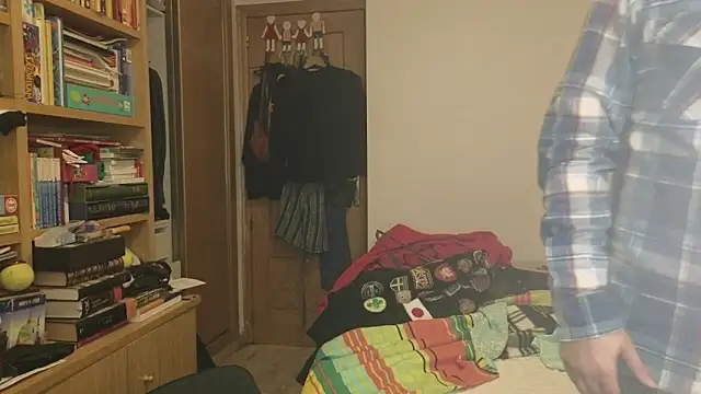 curiosillo83 online show from December 2025 02:36:02 PM