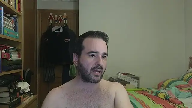 curiosillo83 online show from May 2026 06:09:01 PM