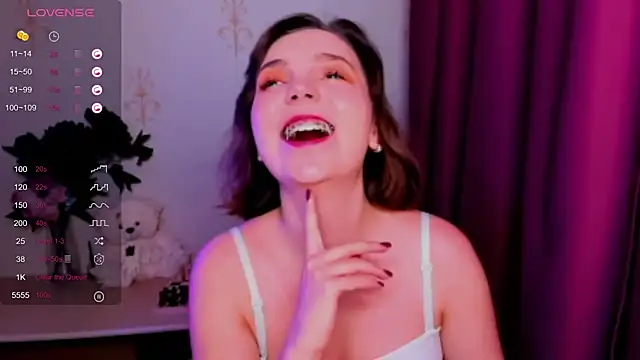 KindHazelHere  online show from November 2025 12:24:02 AM