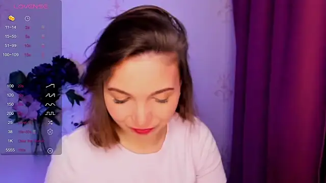 KindHazelHere  online show from January 2026 08:03:02 PM