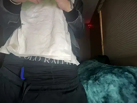 Bwcjoshbanks online show from December 2025 04:17:01 AM