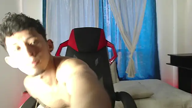 Snapshot of stevenSEX123 chatting on November 2025 07:21:01 PM stevenSEX123 online show from November 2025 07:21:01 PM