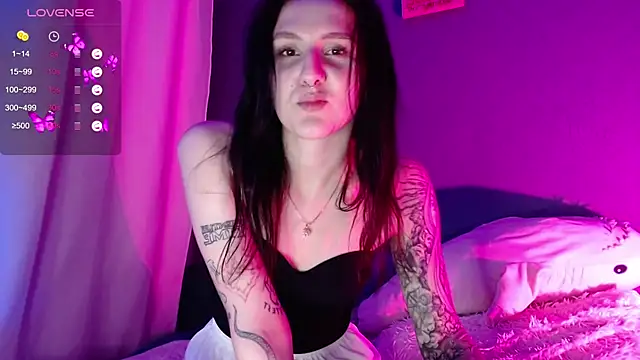 Snapshot of NiaEllis chatting on October 2025 05:56:02 PM NiaEllis online show from October 2025 05:56:02 PM