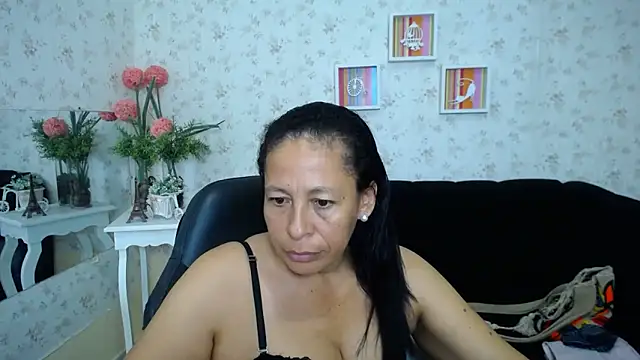 mature martina online show from February 2025 02:16:02 AM
