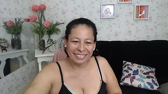mature martina online show from March 2025 10:21:02 PM