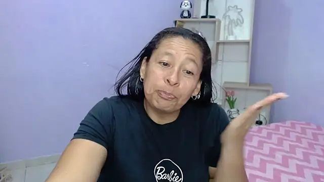 Snapshot of mature_martina chatting on October 2025 11:34:01 PM mature martina online show from October 2025 11:34:01 PM