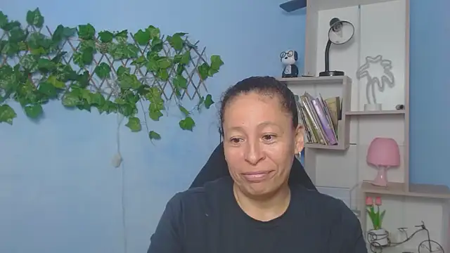 Snapshot of mature_martina chatting on December 2025 07:10:02 PM mature martina online show from December 2025 07:10:02 PM