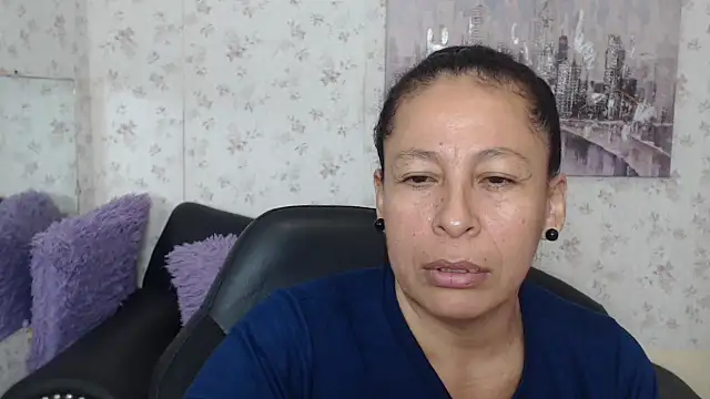 mature martina online show from June 2026 09:59:01 PM