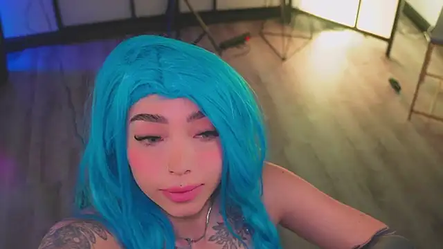 isa red hair online show from February 2026 12:12:01 AM