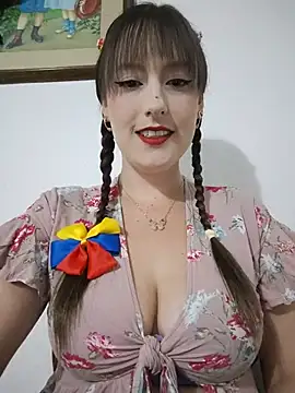 Snapshot of Belly_Rosse chatting on July 2026 01:17:01 PM Belly Rosse online show from July 2026 01:17:01 PM