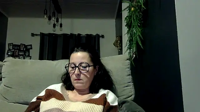 feline27 online show from January 2026 08:23:01 PM