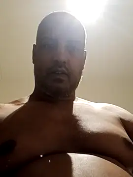 bink1982 online show from February 2026 09:55:01 PM