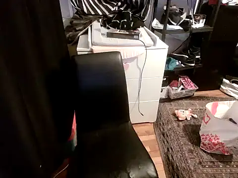 Snapshot of Bebemickey75 chatting on March 2025 10:31:02 PM Bebemickey75 online show from March 2025 10:31:02 PM