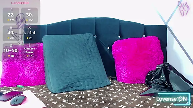 Snapshot of SOLL_RED chatting on January 2025 02:27:01 AM SOLL RED online show from January 2025 02:27:01 AM