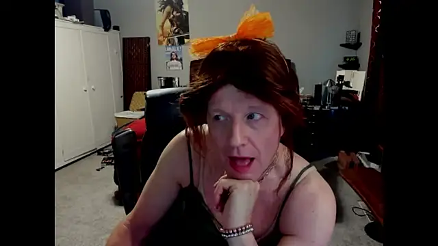 Snapshot of CharlotteAshton chatting on June 2026 11:37:02 AM CharlotteAshton online show from June 2026 11:37:02 AM
