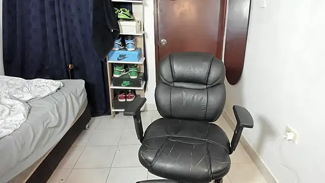 imtonny19 online show from April 2026 03:04:02 AM