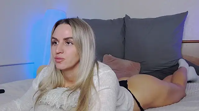 SofiJames online show from November 2025 06:57:01 AM