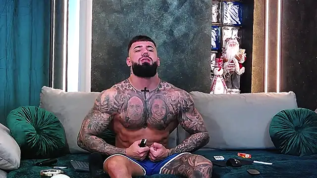 masterkingofmusclee online show from December 2024 09:45:02 AM