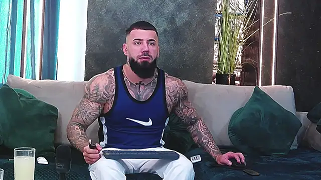 masterkingofmusclee online show from January 2025 08:46:02 AM