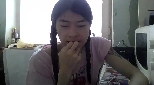 Snapshot of CarlyJoy chatting on March 2025 12:58:01 PM CarlyJoy online show from March 2025 12:58:01 PM