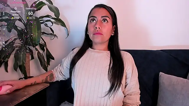 Snapshot of im_amber chatting on November 2025 01:33:02 PM im amber online show from November 2025 01:33:02 PM