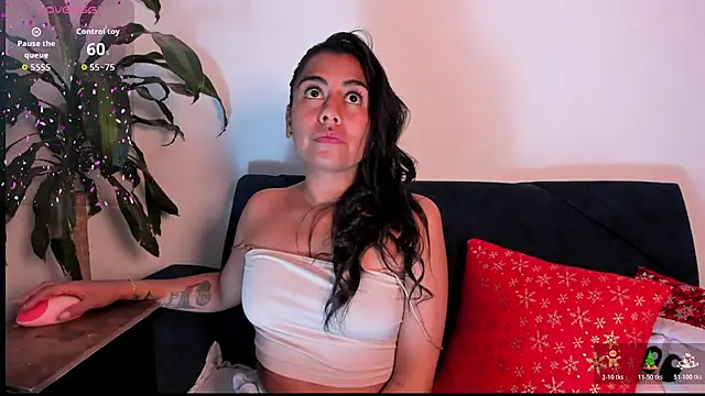 Snapshot of im_amber chatting on December 2025 02:36:02 PM im amber online show from December 2025 02:36:02 PM