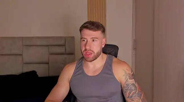 Snapshot of paul_rogerr chatting on January 2025 01:16:02 AM paul rogerr online show from January 2025 01:16:02 AM