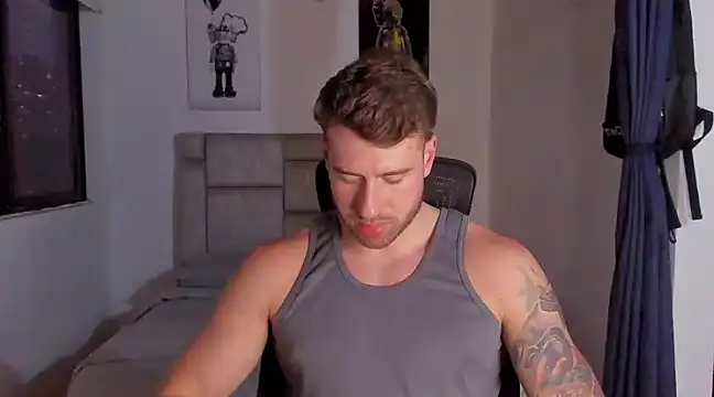 Snapshot of paul_rogerr chatting on February 2025 11:31:01 PM paul rogerr online show from February 2025 11:31:01 PM