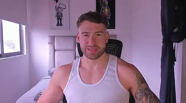 Snapshot of paul_rogerr chatting on February 2025 04:48:02 PM paul rogerr online show from February 2025 04:48:02 PM