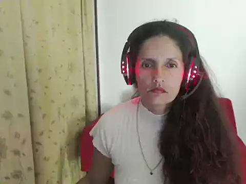 Snapshot of catalina_duran1 chatting on March 2025 08:32:01 AM catalina duran1 online show from March 2025 08:32:01 AM