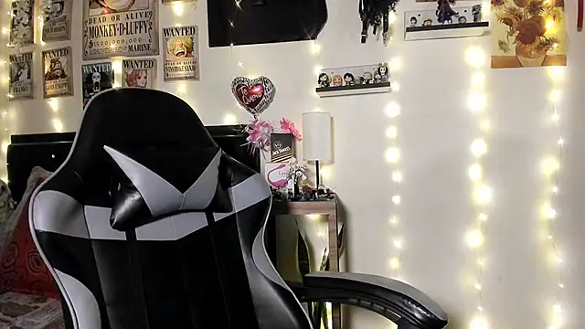 Cristal Jonasxh online show from September 2025 05:44:01 AM