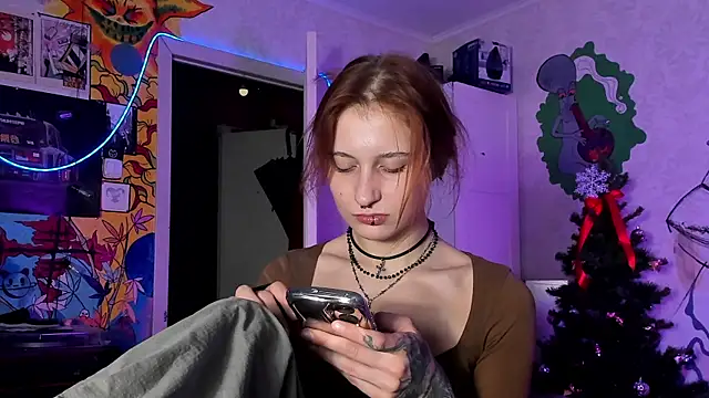 Sunny Mouse  online show from January 2026 04:56:01 PM