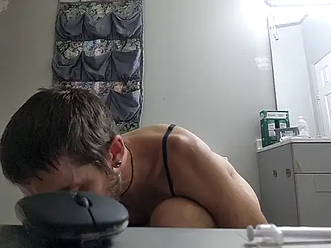 Snapshot of Bi_curious86 chatting on September 2025 09:28:02 PM Bi curious86 online show from September 2025 09:28:02 PM