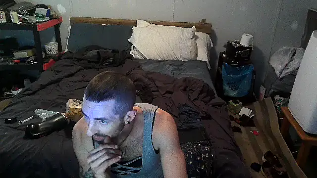 Snapshot of Bi_curious86 chatting on October 2025 09:45:01 PM Bi curious86 online show from October 2025 09:45:01 PM