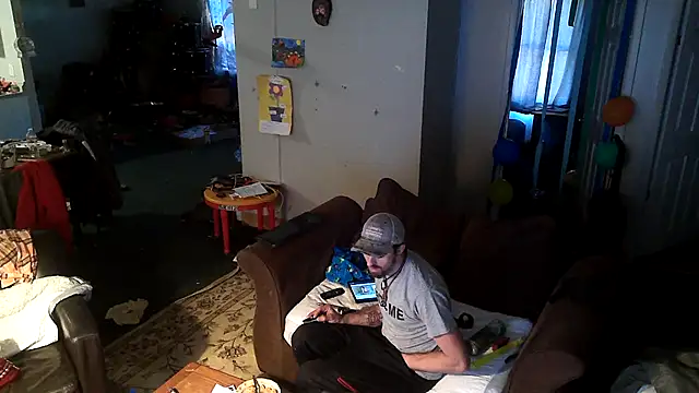 Snapshot of Bi_curious86 chatting on November 2025 03:12:01 PM Bi curious86 online show from November 2025 03:12:01 PM