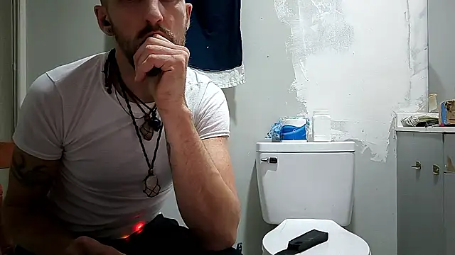 Snapshot of Bi_curious86 chatting on February 2026 04:39:02 AM Bi curious86 online show from February 2026 04:39:02 AM